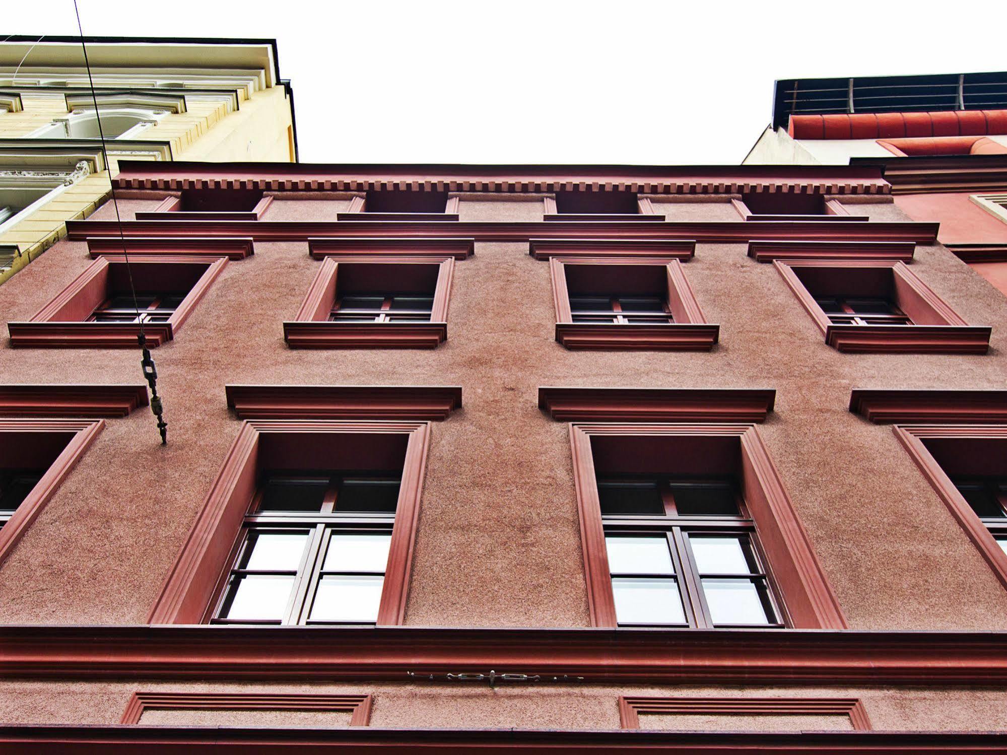 Five Stars Bed&Breakfast Wrocław Buitenkant foto