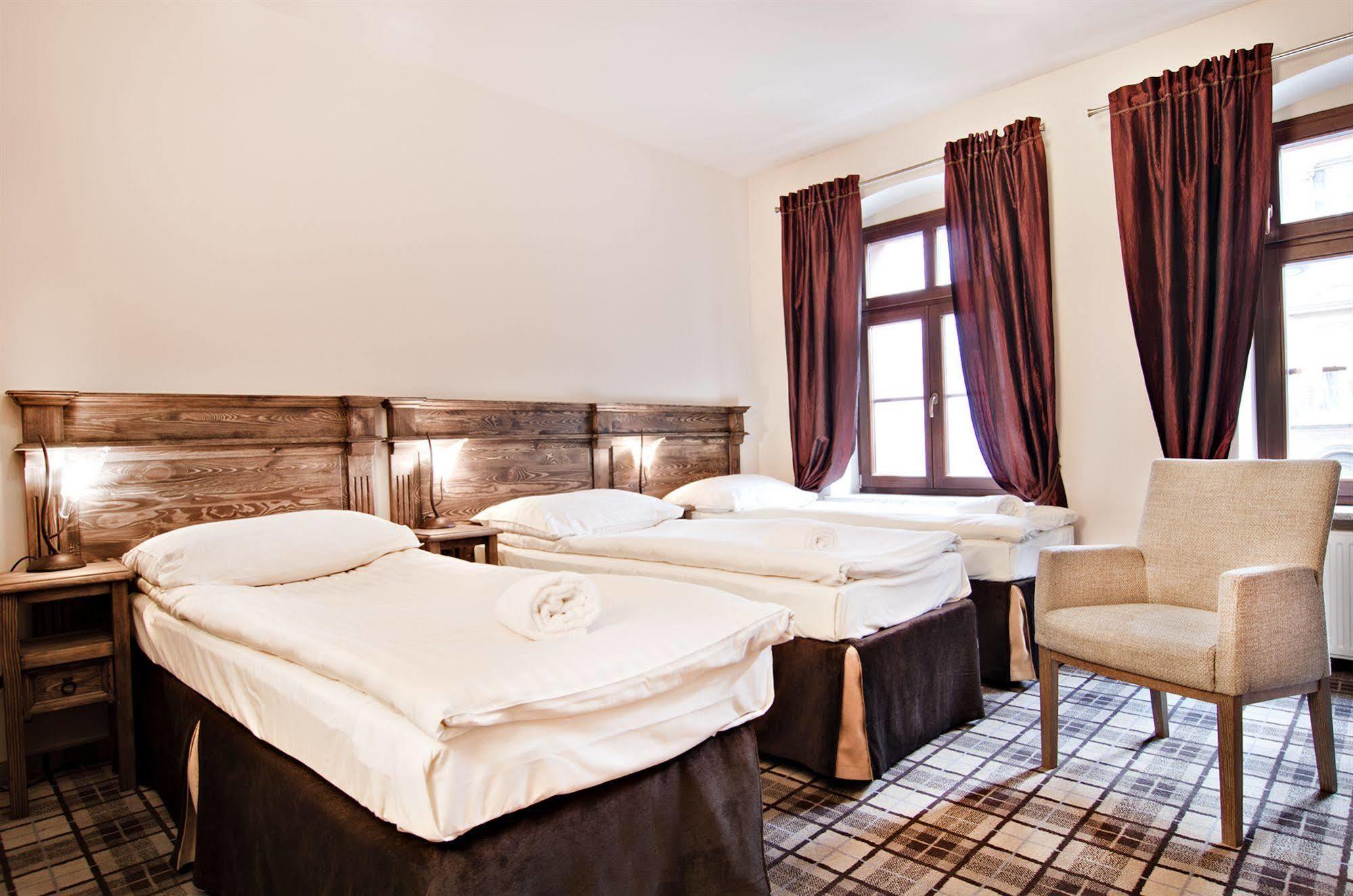 Five Stars Bed&Breakfast Wrocław Buitenkant foto