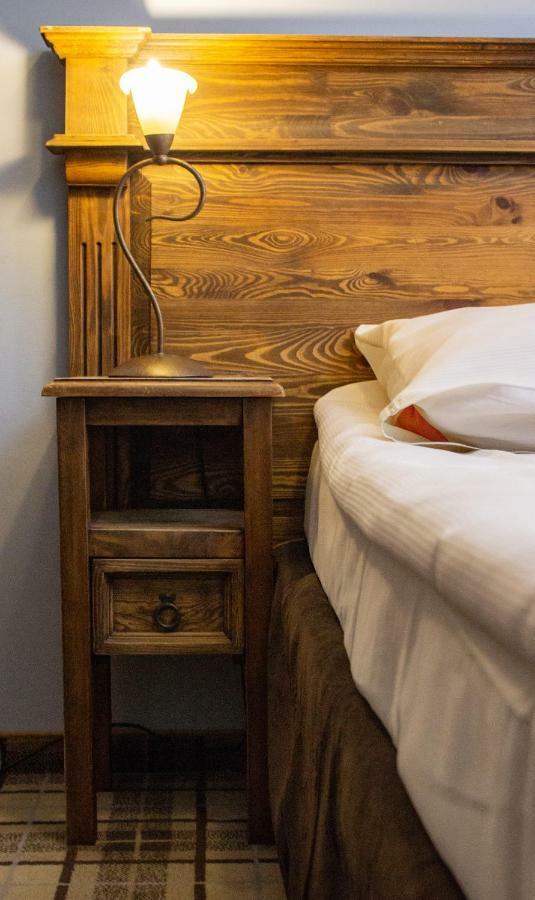 Five Stars Bed&Breakfast Wrocław Buitenkant foto